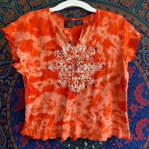 orange tie dye baby tee !!